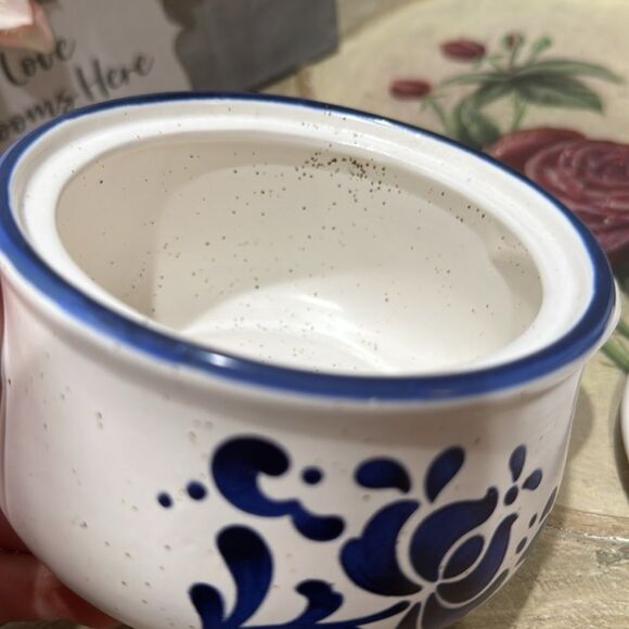 Vintage Set of Two Floral Motif Speckled Stoneware Soup Bowls with Lids Japan - Picture 8 of 16